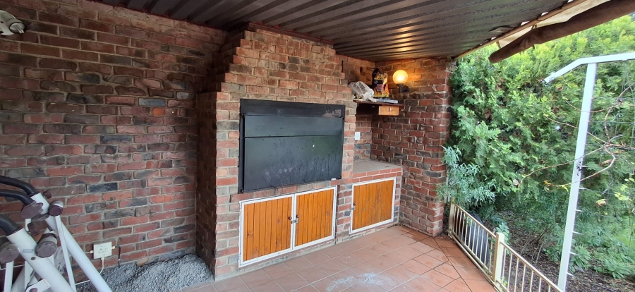3 Bedroom Property for Sale in Pellissier Free State